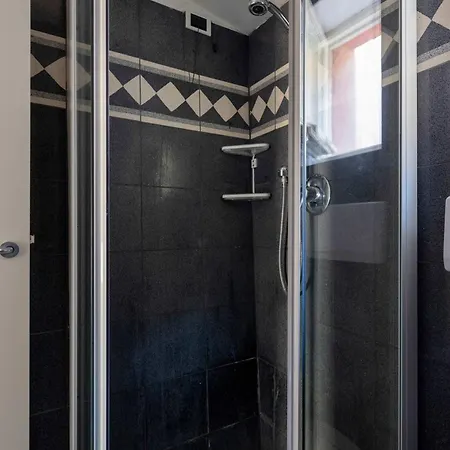 Fivestay Terrazza Sulla Piazzetta شقة فيرناتْسا